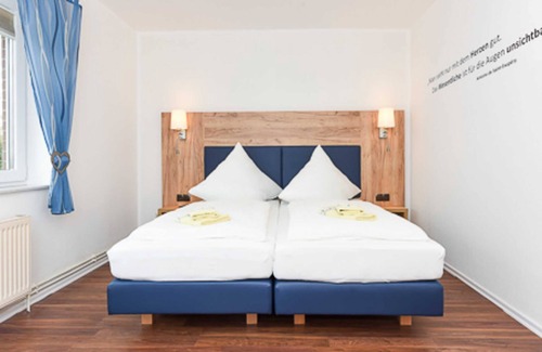 Altharlingersiel House | Double room C - Huus an't Deep in Altharlingersiel