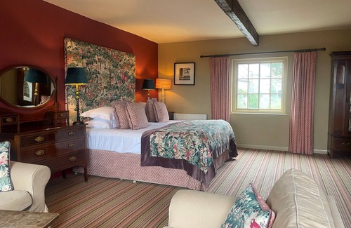 Crayke House | Double room-Ensuite with Shower-Super King Field