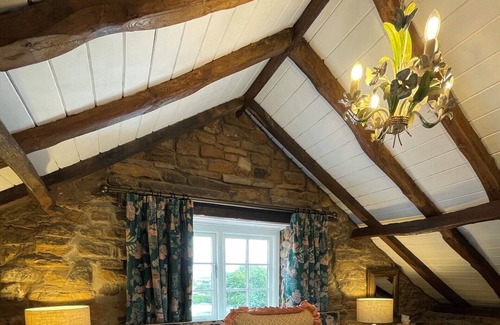 Crayke House | Double room-Ensuite with Shower-Super King Field