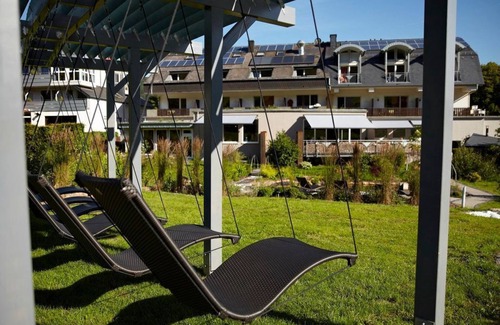 Meerfeld House | Double room "Maarblick Premium" shower/WC/balcony - NaturPurHotel Maarblick