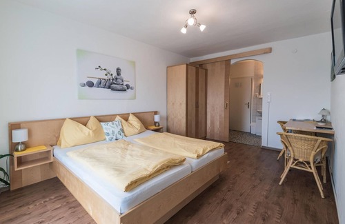 Seekirchen Markt House | Double room No. 4 - Gasthof zur Seeburg