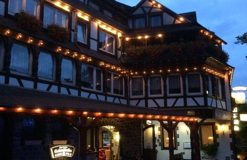 Idar-Oberstein House | Double Room Shower/WC - Hotel Schloßschenke