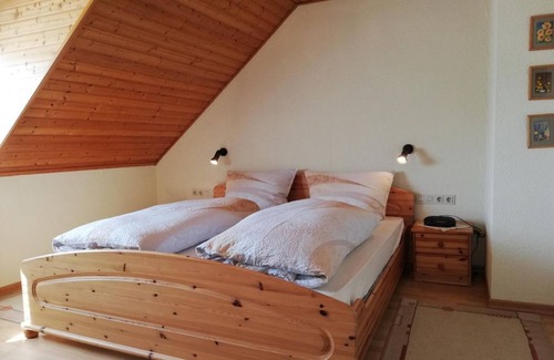 Trittenheim Bed & Breakfast | Double Room Shower/WC - Weingut-Gästehaus Hermes-Lex