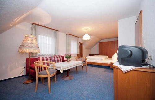Forbach Apartment | Double room with shower and WC
