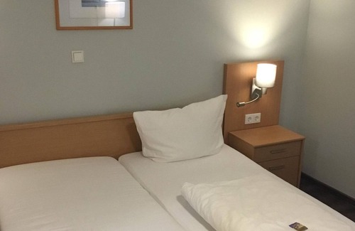 Moordorf House | Double Standard - Herbers, Hotel