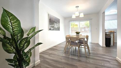 North of Wilshire Apartment | Double Suite Santa Monica - Free Parking