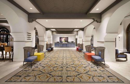 St. Johns Hotel | DoubleTree by Hilton Austin