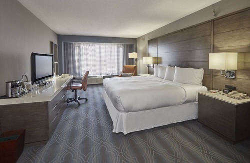 Bloomington Hotel | Doubletree by Hilton Bloomington - Minneapolis South