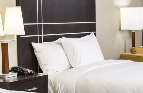 Rockland Hotel | DoubleTree by Hilton Boston - Rockland