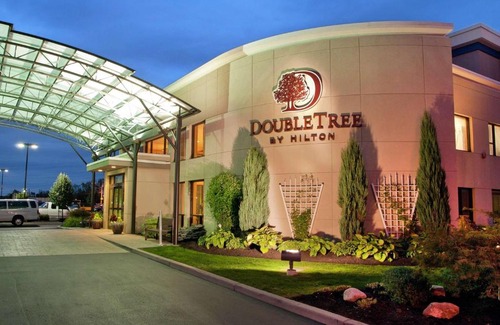 Amherst Hotel | DoubleTree by Hilton Buffalo-Amherst
