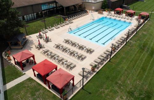 Chesterfield Hotel | DoubleTree by Hilton Hotel St. Louis - Chesterfield