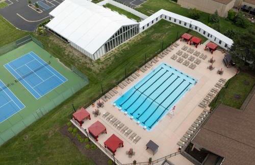 Chesterfield Hotel | DoubleTree by Hilton Hotel St. Louis - Chesterfield