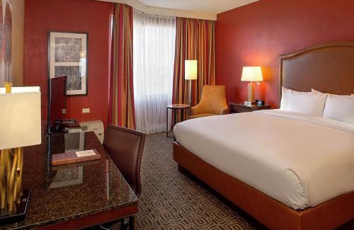 Chesterfield Hotel | DoubleTree by Hilton Hotel St. Louis - Chesterfield