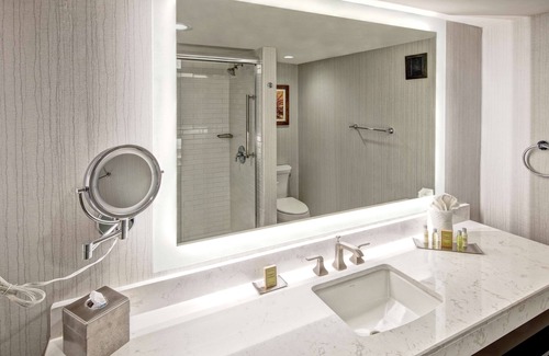 Jackson Hotel | DoubleTree by Hilton Hotel Jackson