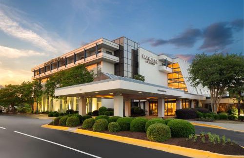 Seven Oaks Hotel | DoubleTree by Hilton Hotel Columbia