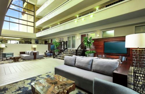 Seven Oaks Hotel | DoubleTree by Hilton Hotel Columbia