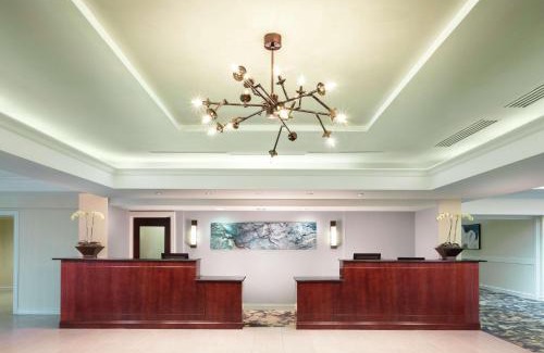 Seven Oaks Hotel | DoubleTree by Hilton Hotel Columbia