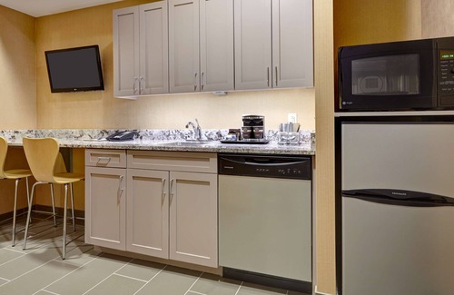 Gayborhood Hotel | DoubleTree by Hilton Philadelphia Center City