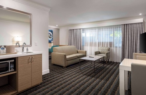 Roseville - Fleet Ridge Hotel | DoubleTree by Hilton San Diego Bayside