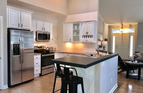 Douglas House | Douglas Beach Rental - Close to everything! Sleeps up to 12.