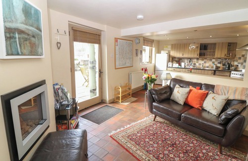 Parwich Cottage | DOUGLAS'S BARN, pet friendly, character holiday cottage in Parwich