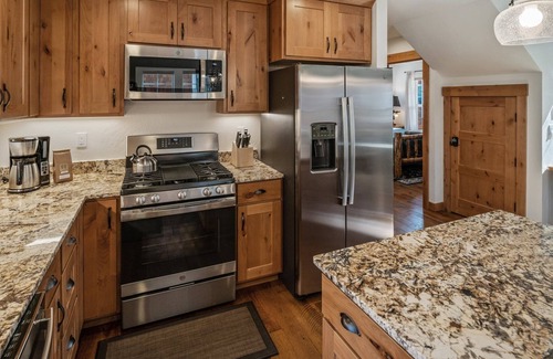 Dover Bay House | Dover Bay | Sleeps up to 10 | Private Hot Tub