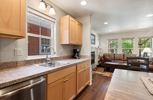 Dover House | Dover Dreamin' - 3 Bedroom 3 Bath Parkside Bungalow