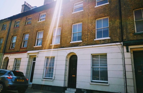 Dover House | Dover Town Rooms