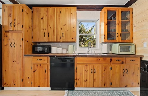 Sullivan House | Down East Maine Beach Front Escape Near Bar Harbor