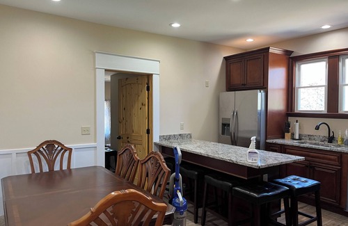 Williamstown House | Down on Main Street is less than 10 mins from The Ark Encounter