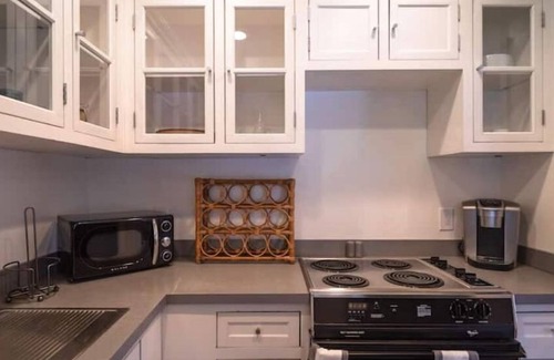 Downtown West Palm Beach House | Downtown 2 bedroom 2 bath cottage