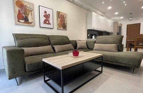 Volos City Centre Apartment | Downtown Apartment – Stylish Stay in Volos