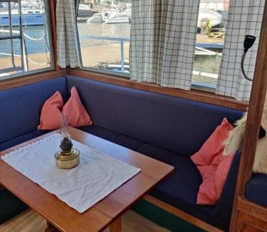 Centrum Boat Rental | Downtown Boat-Apartment