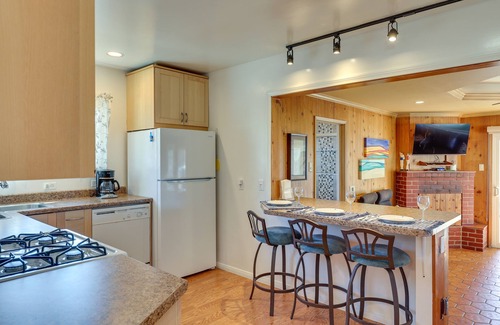 Carlsbad Village Apartment | Downtown Carlsbad Apartment < 1/2 Mi to Beach!