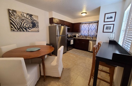 Oak Park House | Downtown charm 2 bedroom 2 townhouse