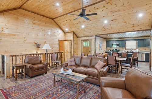 Gatlinburg Cabin | Downtown Chestnut Lodge