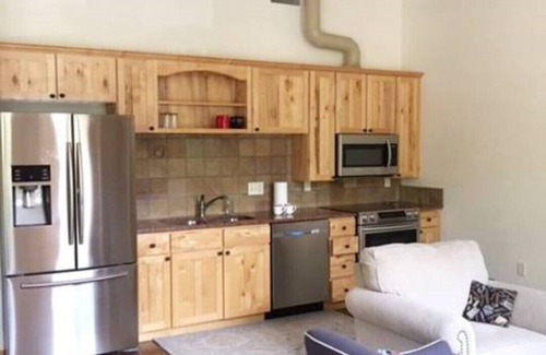 Estes Park Condo | Downtown Corner Luxury Loft on the Riverwalk - King Bed!
