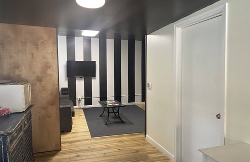 Southside Condo | Downtown Cozy Condo-Walk to Best Diners, Breweries, NAU, Historic Flagstaff.