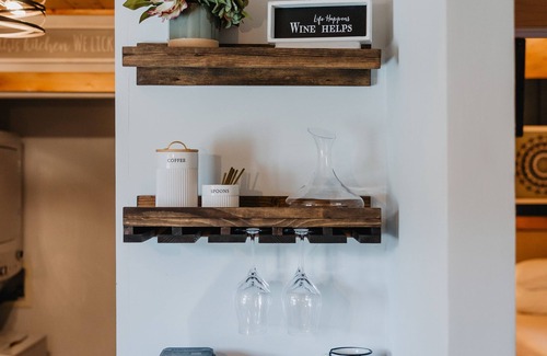 Blowing Rock Apartment | Downtown, Cozy, Well Stocked, Fireplace, App Ski