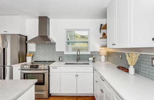 South Pensacola House | Downtown Dream- Relaxing Escape In Downtown Pensacola