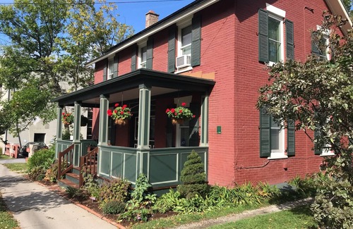 Burlington Apartment | Downtown duplex with yoga room, 1 block from Lake Champlain
