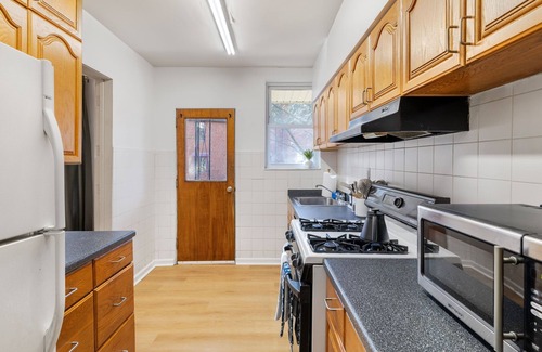 Squirrel Hill House | Downtown Escape: 3Br - Game/Movie Room - Foosball