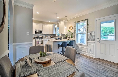 Fredericksburg House | Downtown Fredericksburg Home w/Large Patio!