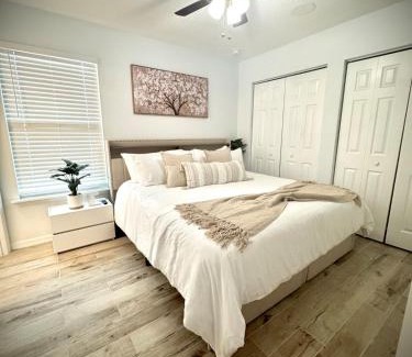 Lincolnville Villa | Downtown Historic St Augustine! Quality, Comfort, Hospitality, FUN! putt putt