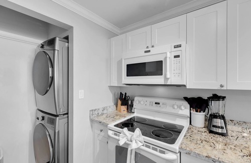 Meadows Condo | Downtown Key West 2BR/2BA Pool, Dock, Pet "Aruba"