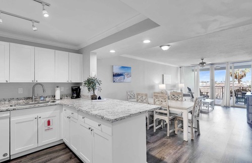 Meadows Condo | Downtown Key West 2BR/2BA Pool, Dock, Pet "Aruba"