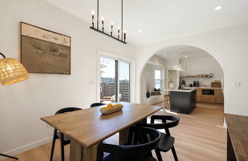 Monterey Park House | Downtown LA views+Hot tub+ Designer Home!