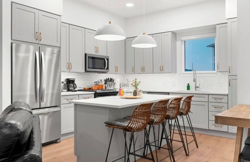 Fairpark Apartment | Downtown Lux Townhouse 3BD/3.5BA