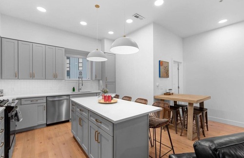 Fairpark Apartment | Downtown Lux Townhouse 3BD/3.5BA