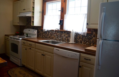 North Creek House | Downtown North Creek, Close To Gore Mountain Ski Area